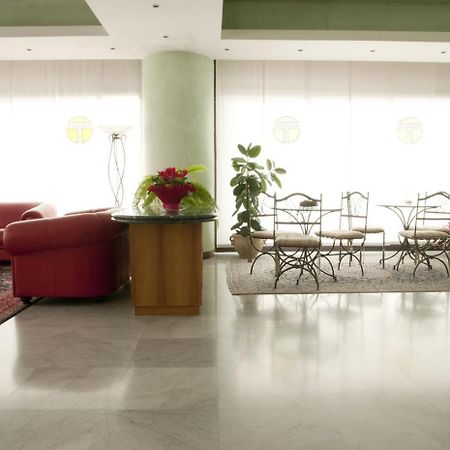 Hotel Thema Rocca San Giovanni Esterno foto