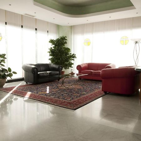 Hotel Thema Rocca San Giovanni Esterno foto