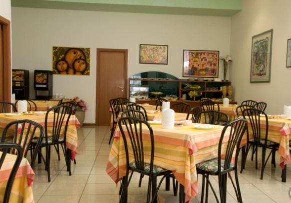 Hotel Thema Rocca San Giovanni Esterno foto